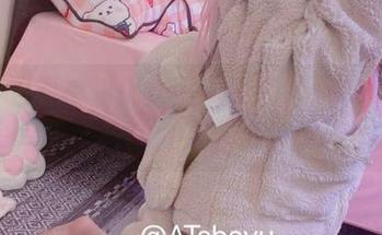 AT鲨的原神胡桃作品：美图下载，心动不止！