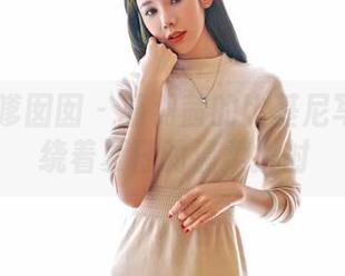 Feilin嗲囡囡 – 慕羽茜的比基尼写真：围绕着夏日的温柔折射