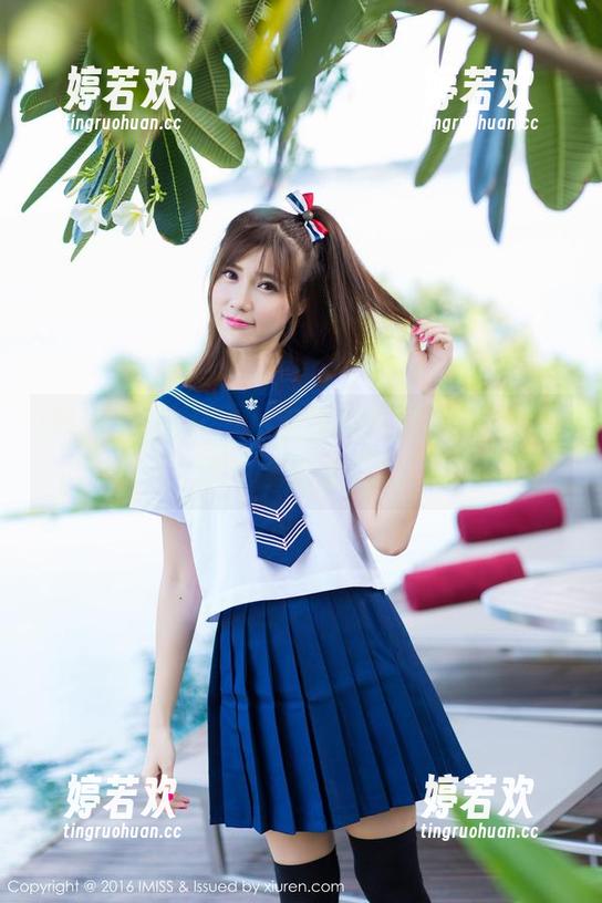 IMiss爱蜜社 - 小宝酱的美足写真，脚趾头也能晒太阳？