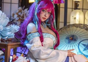 KANEKO咔喵出击，Nikke胜利女神海伦合集，让你下载后瞬间升华！