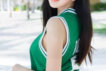 MiStar魅妍社 – 大奶昔Kyra姐姐每次的美图更新，都是在无声诉说的秘密，真耐人寻味～