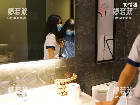 ROSI白色丝袜图包：一份视觉的享受，记得分享给小伙伴！