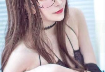 快来看Sakiiii翎柒的比基尼：原图里那些光线，简直让人怀疑人生！