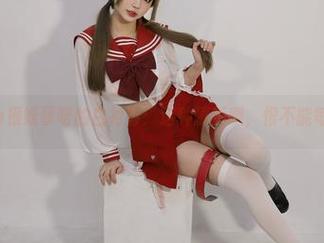 最新，Tina很妖孽呀的白衬衫：这种清新感，恨不能每天都来一次