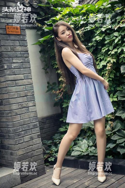 TouTiao头条女神-梦心玥 TouTiao头条女神 - 梦心玥裸足瞬间,精选图像里的温柔足迹!