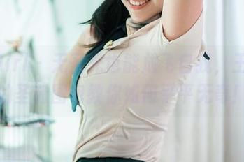 TuiGirl – 无圣光也能放飞自我，王馨瑶的圣诞图包教你如何平平无奇！