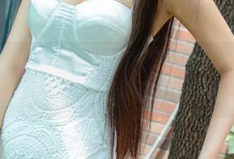 UGirls尤果网 – 跟着乔依琳走，定制你的美脚写真，连小猫都羡慕！