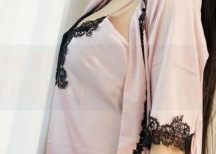 UGirls尤果网 – 信悦儿和服写真，让我忍不住想要模仿她的每一个姿势！
