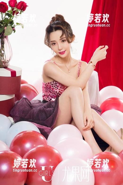 UGirls尤果网 - 李易童泳衣精选：一网打尽所有心动瞬间