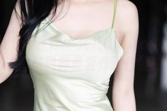 XIAOYU语画界 – 允儿Claire牛仔裤分享：这些美图简直要炸了你的眼睛！