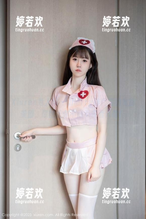 Xiuren秀人网 - Cherry绯月樱的私房美脚，原图让你不得不多看几眼！