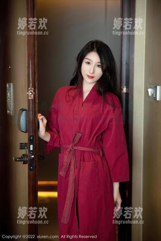 Xiuren秀人网-Suki_baby Xiuren秀人网 - Suki_baby瑜伽全套原图:每一张都透着光,简直就是阳光的化身!