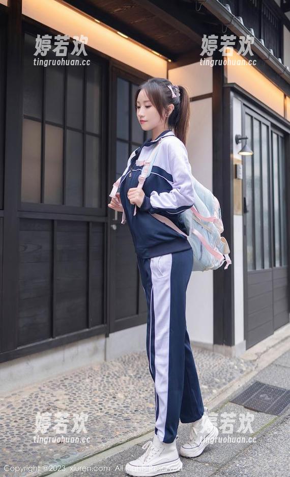 Xiuren秀人网-心妍小公主 Xiuren秀人网 - 又来更新了!心妍小公主和她的妹妹,真是绝配的画风。