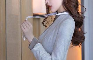 Xiuren秀人网 – 美图不止于表面，拍黄瓜girl和短裙的组合好像有什么秘密！