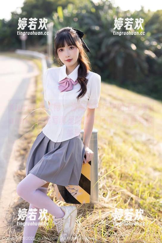 Xiuren秀人网-王馨瑶yanni Xiuren秀人网 - 海南岛旅行中的王馨瑶yanni:私房写真里的热带风情,简直要被美晕了!