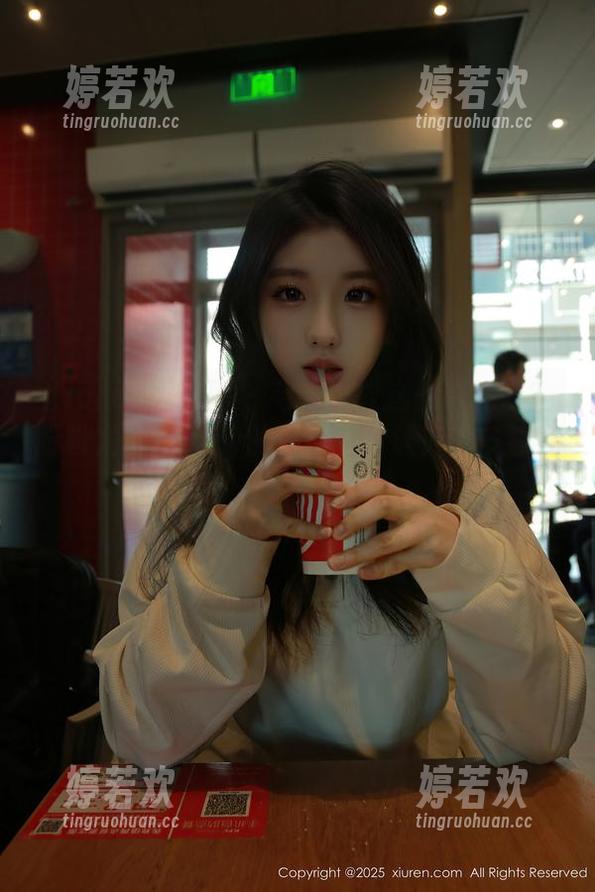 Xiuren秀人网-盼盼龙女sunny Xiuren秀人网 - 毛衣也能这么有气质?盼盼龙女sunny的精选图片让人想多看几眼