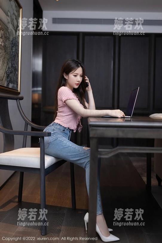 Xiuren秀人网-菲儿beauty Xiuren秀人网 - 菲儿beauty的黑色乐章:在线美图,一起来感受吧!
