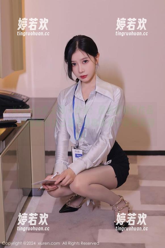 Xiuren秀人网 - 合集：薇薇酱油亮作品，让我质疑自己是不是也该来一份油光加持！