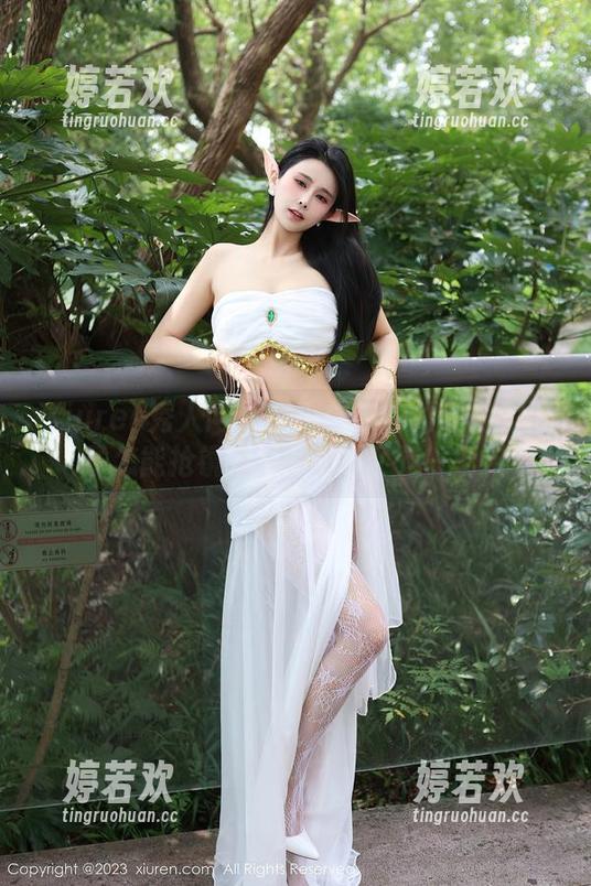 Xiuren秀人网-金小依 Xiuren秀人网 - 金小依与她的红裙:裙子怎能抢镜?原图见证了这一切!