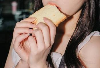 Zia(지아)的夏天：她的每张图片都在挥发着浓浓的假期气息，下载吧！