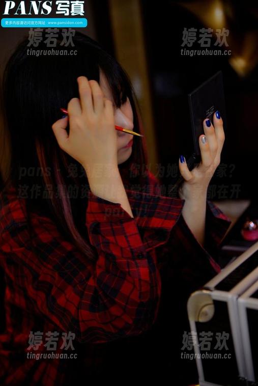 pans-兔兔 pans - 兔兔居家:你以为她只是在家?这作品集的资源让我觉得她整个家都在开party!
