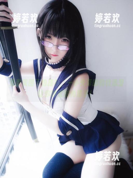 免费美图不怕撞衫，一小央泽的豹纹造型让你秒变时尚猎手！