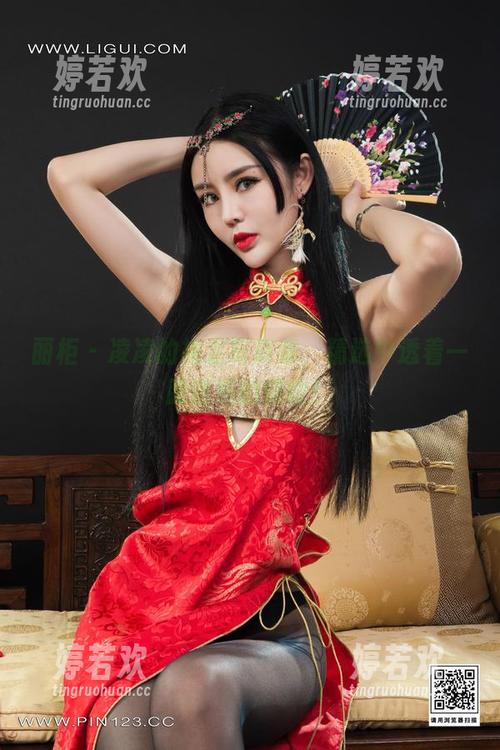 丽柜 - 凌凌的裸足写真集，精选中透着一股诱惑的懒散！
