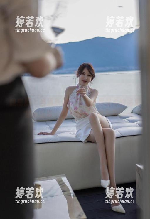 周妍希 微密圈 - 当清新遇上迷人:周妍希的高清棉袜写真,恨不得一口吞下去!