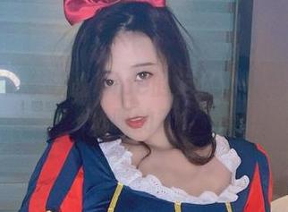 我是如何被奈汐酱Nice的定制比基尼作品给征服的？