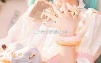 安曜曜的制服作品集：分享那些让人喷饭的小插曲和风趣瞬间！