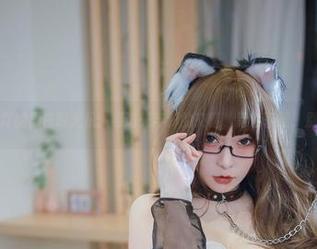 小泉学姐吖的黑白时光机：寻访光与影的交错，赶紧下载，别错过哦！