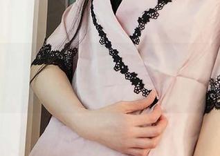 尤果网爱尤物 – 私拍集锦：王俪丁与棉袜，如何在舒适中引发不适该的想象？