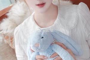 在线原图推荐：当嶋葵遇上加藤惠，南小鸟在边上干嘛呢？