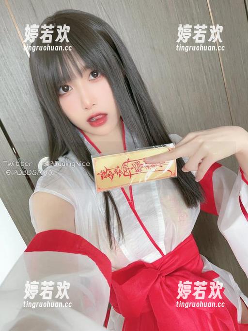 校园里的甜蜜瞬间，布丁大法的高清图册让你心动不已