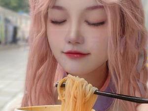戚顾儿COS合集：虞姬云霓雀翎怎么穿都好看？