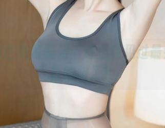 抖娘利世高清美足：这是我见过最会穿拖鞋的脚了！