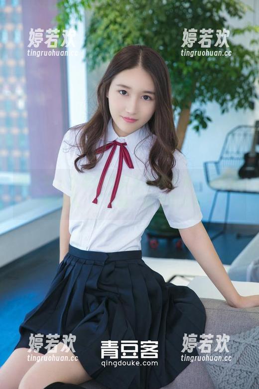 推女神 - 小紫藤泳装无极限合集：夏日趋势跟风，“下载”成为新时尚！