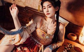 星澜是澜澜叫澜妹呀浴室写真：谁说洗澡不可以浪漫？