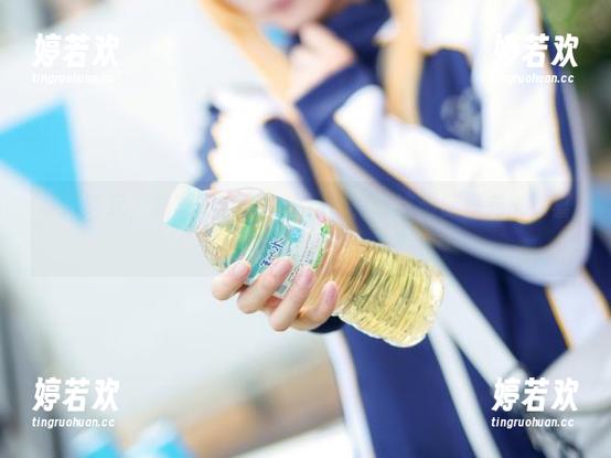 晓美妈 乘风而起,晓美妈空姐高清cos,让这趟旅程充满惊喜!