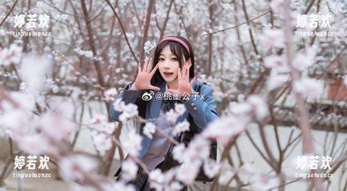 桃墨公子与泳装：高清原图解锁奇妙的水下幻想