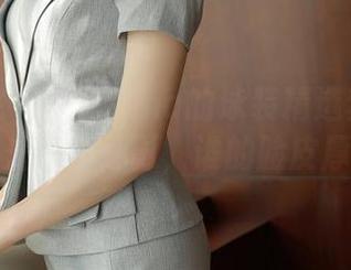 模范学院 – 卤蛋luna的泳装精选套图——阳光下的身影，谁的脸皮厚？