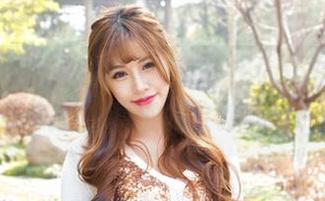 爱蜜社 – 今天的图集更新：Evon陈赞之的灰丝，真的很会撩啊！