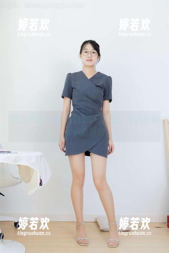 物恋传媒 - 小晴天的猫系人生：写真分享带你遛娇女