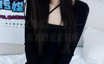 物恋传媒 – 岚岚私拍原图：一颗木棉，恰似她的温柔瞬间