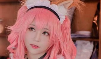 一探究竟：白神泱的原创OL写真，精选瞬间让你捧腹不已！