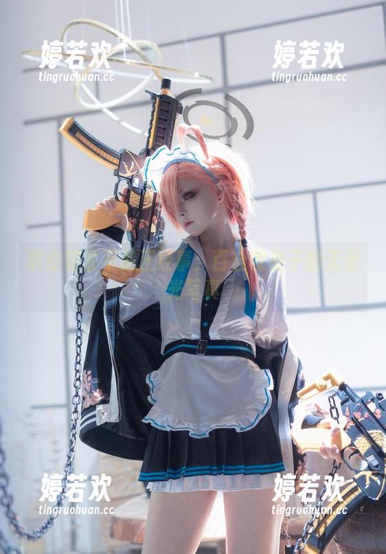 职业装才不是正经事：百合欧皇子的无圣光写真