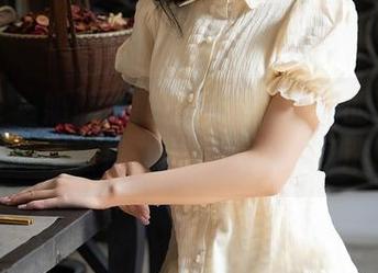 秀人网 – 奶瓶土肥圆矮挫丑黑穷的瑜伽之路：作品集，原图教你如何滚！