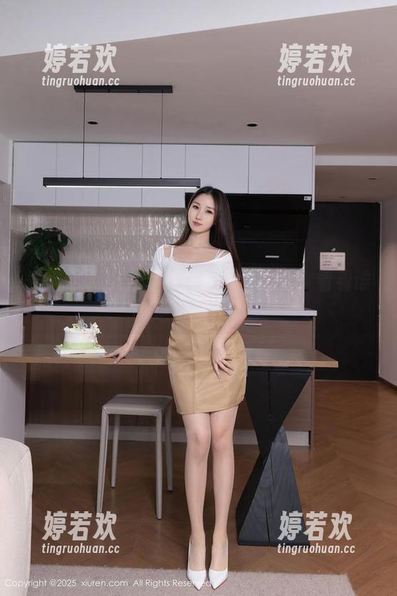 秀人网-小九月 秀人网 - 小九月的定制写真大赛:看看谁的运动更有戏!