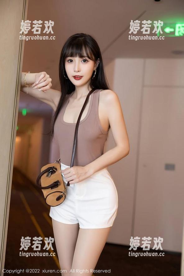 秀人网-小逗逗 秀人网 - 潮流与小逗逗:泳衣的写真图册大曝光