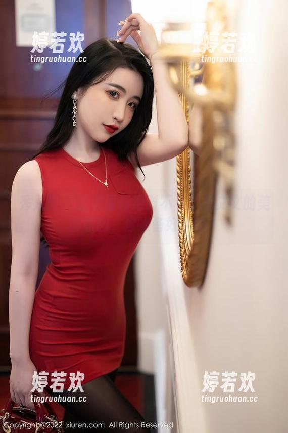 秀人网-林文文 秀人网 - 这波福利绝对不亏!林文文的美脚原图,你准备好了吗?